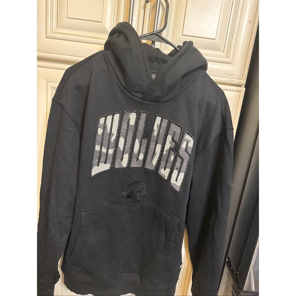 The Wild Collective Unisex Minnesota Timberwolves Pullover Hoodie Black Small